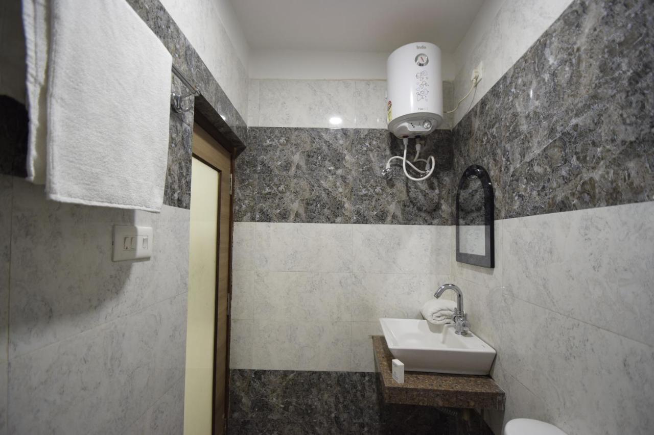 Hotel Atlantic Alwar Exterior foto